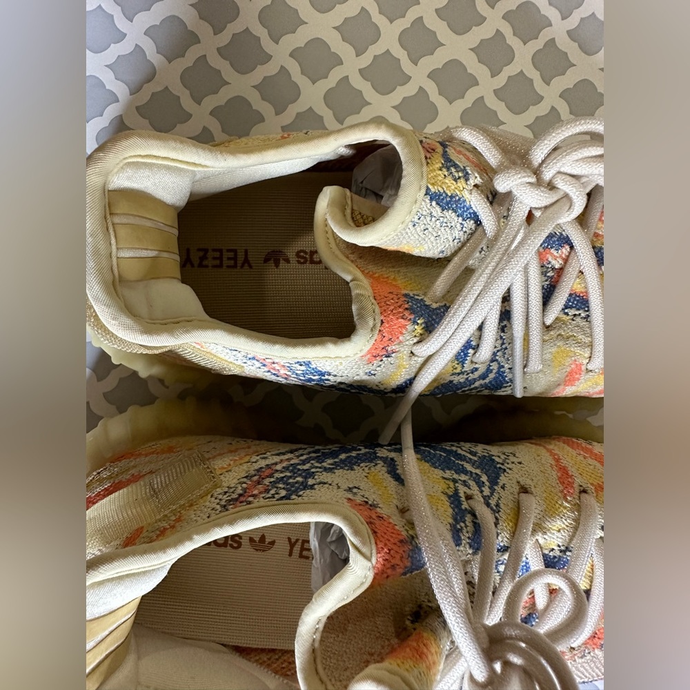 adidas Yeezy Boost 350 V2 Oat - Picture 3 of 8